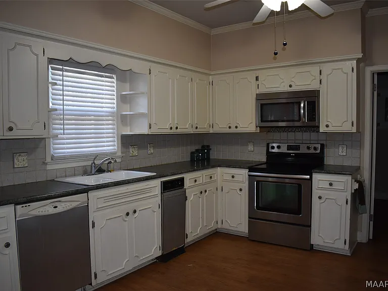 414 Arrowhead Dr — Photo 12
