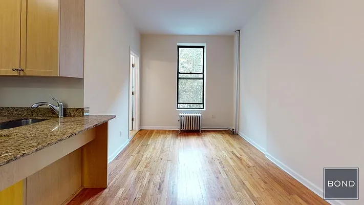 Rented by Bond New York | media 9