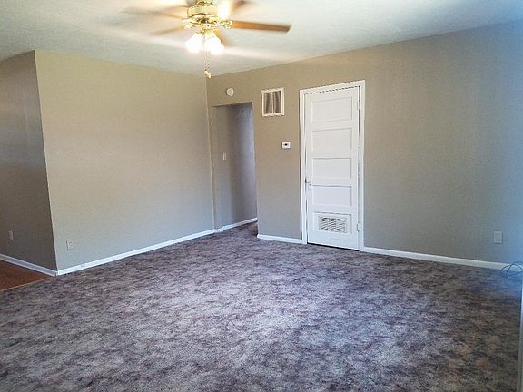 3rd image of 654 Montrose St