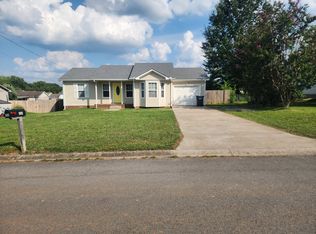 952 Van Buren Ave, Oak Grove, KY 42262