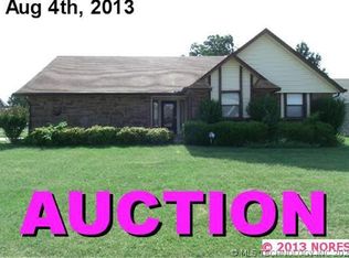 5314 S Spruce Dr, Sand Springs, OK 74063