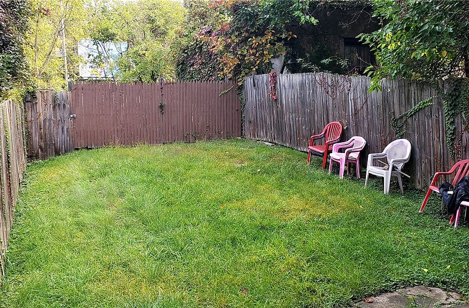 2nd image of 525 Holmes St