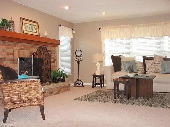 3rd image of 5047 Boulder Creek Dr