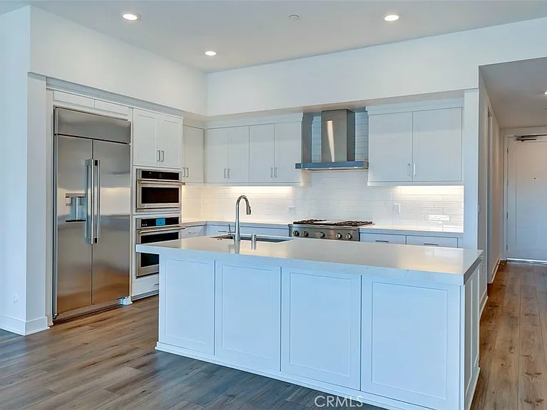 4407 Rivington — Photo 2
