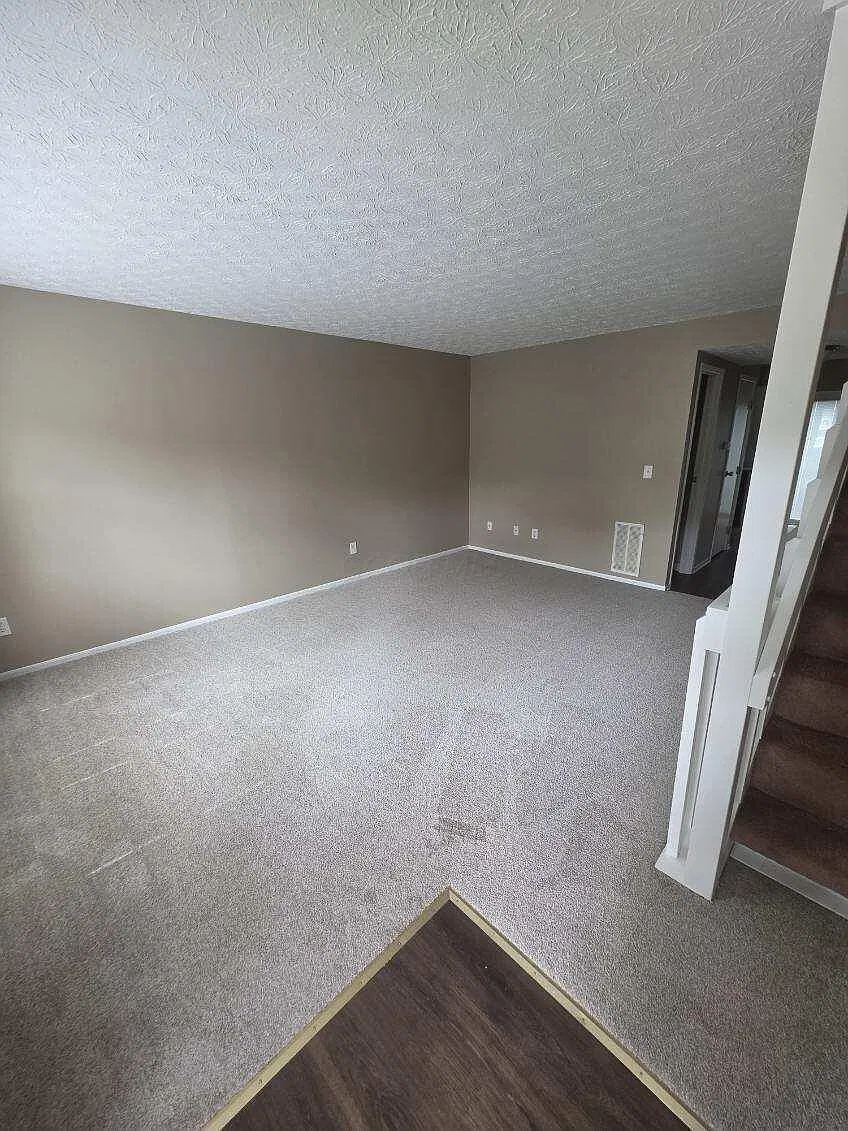 2 bed, 1.5 bath, 1030 sqft, $1,750 — Photo 2