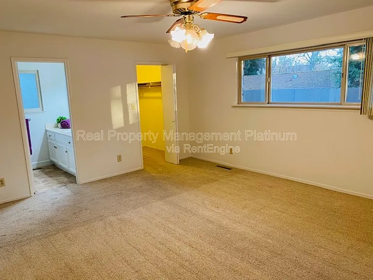 1055 W Fremont Ave — Photo 7