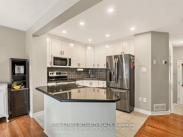 106 Blackdome Cres — Photo 5
