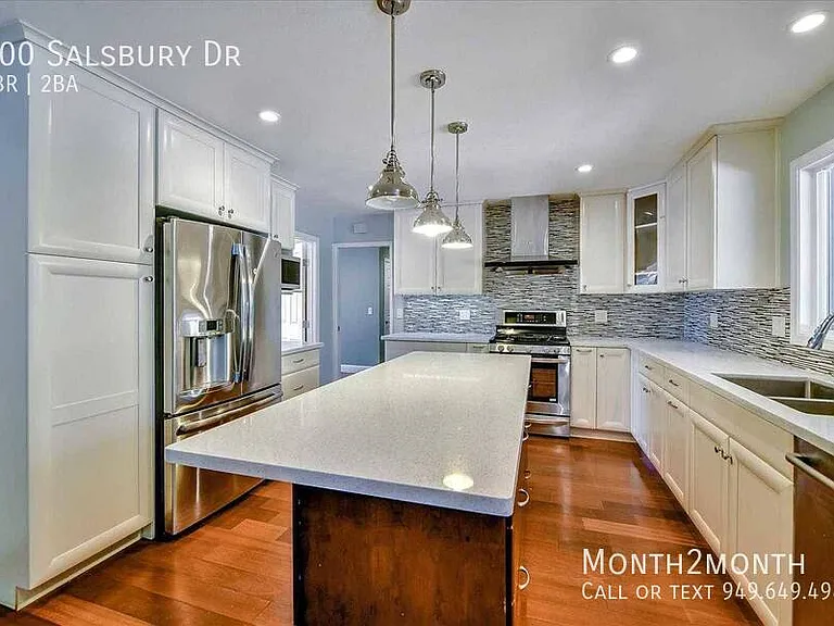 300 Salsbury Dr — Photo 8