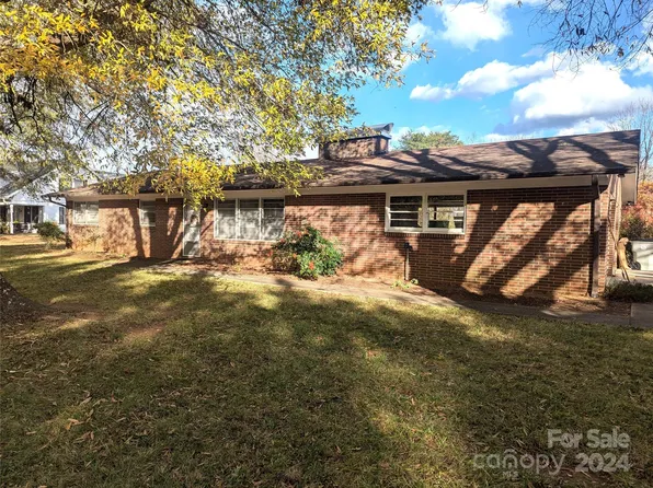 626 Seehorn St NE, Lenoir, NC 28645