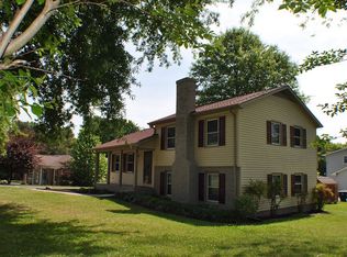 1195 Castlegate Dr, Winston Salem, NC 27103