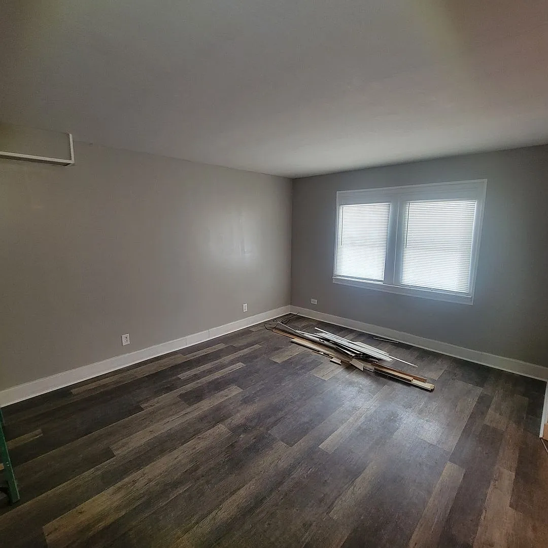2465 Benton Young — Photo 4
