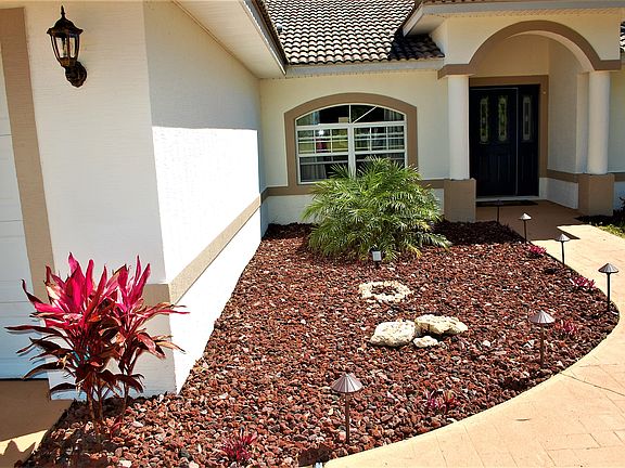 4th image of 69 Burroughs Dr