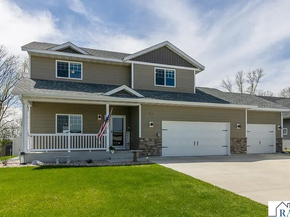 2021 Bluestem Dr, Mankato, MN 56001