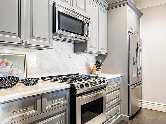 4th image of 1658 Camden Ave APT 303