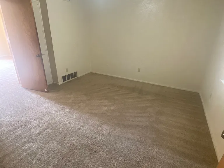 321 Withers St #13 — Photo 5