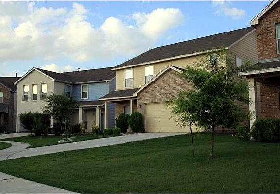 2nd image of 4310 Acorn Creek Dr