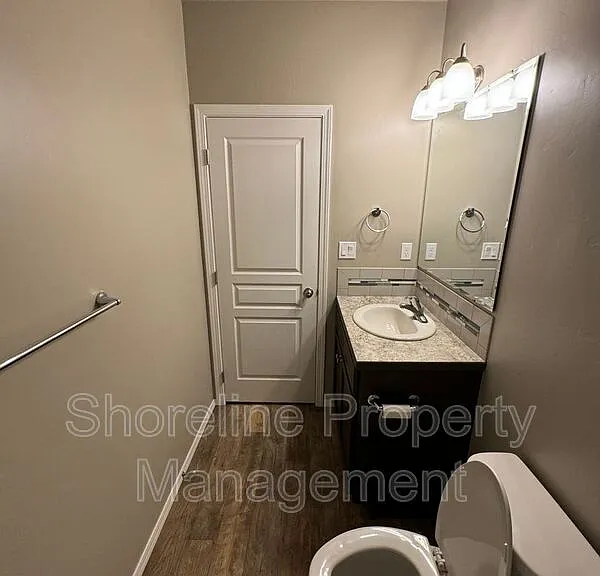 511 Diamond Lake St — Photo 92