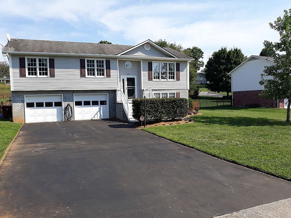 1st image of 402 Brookwood Dr
