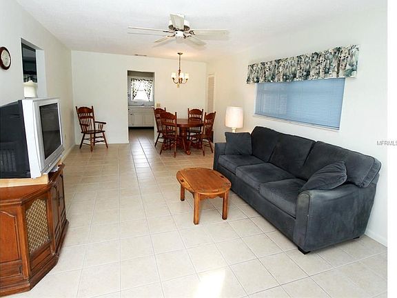 2nd image of 10003 Tulip St