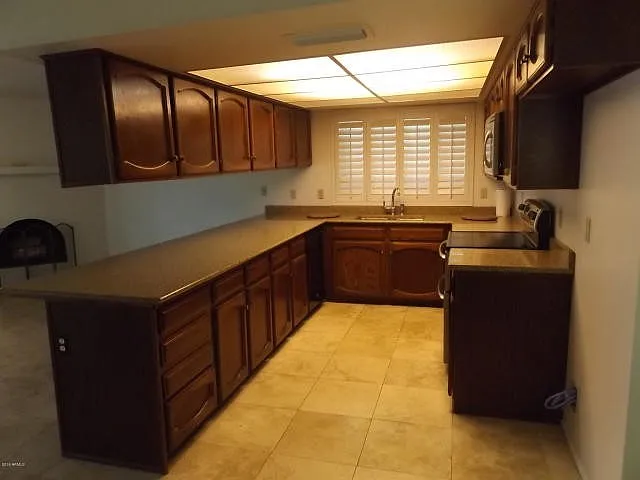 626 W Crofton St — Photo 23