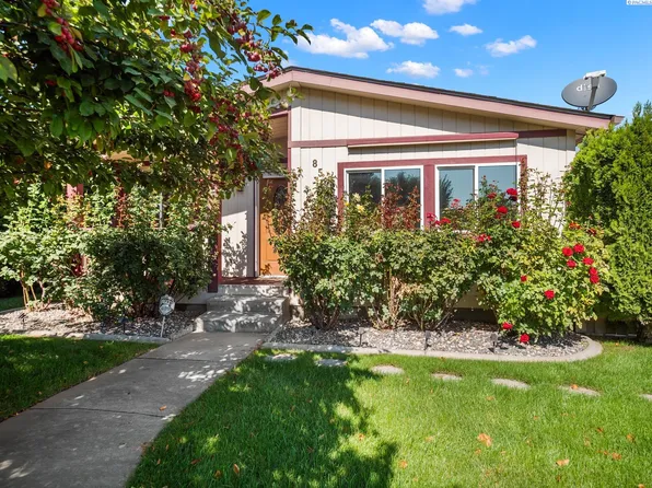 8530 W Arrowhead Ave, Kennewick, WA 99336