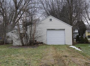 420 Tilden Dr, East Syracuse, NY 13057