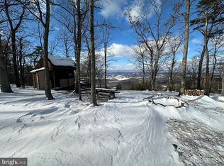 204 Bluffs On The Potomac, Fort Ashby, WV 26719