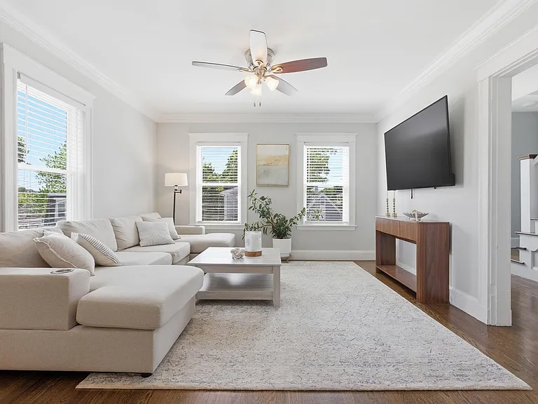 18 Sylvester Rd #2 — Photo 6