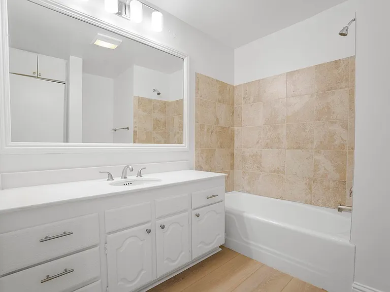 930 3rd St #107 — Photo 24