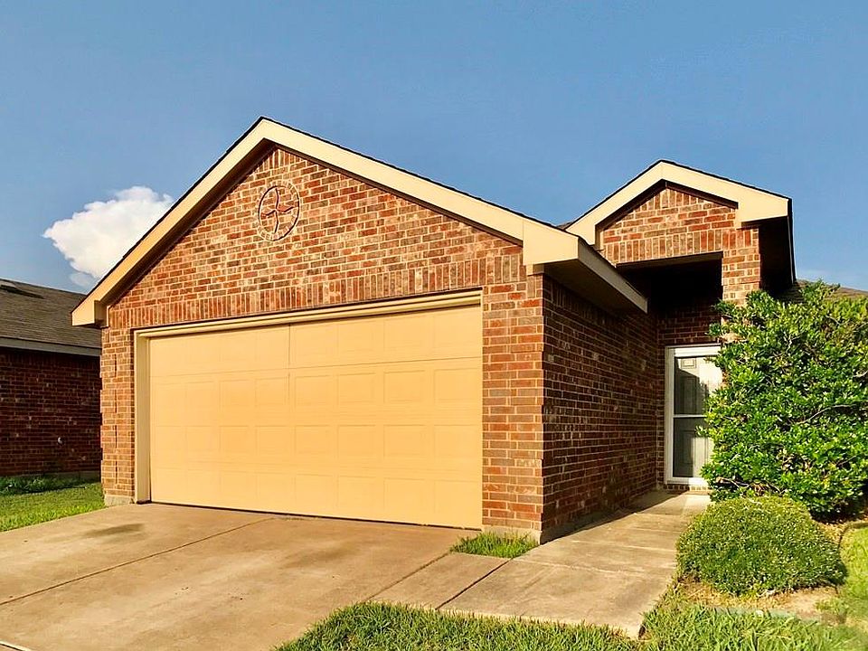 1st image of 4008 Golden Rod Dr