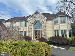 215 White Tail Ln, Media, PA 19063