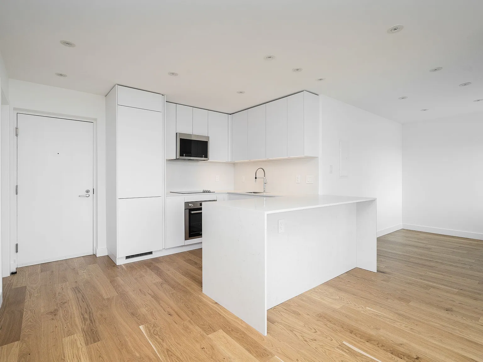 240 Oriole Parkway — Photo 1
