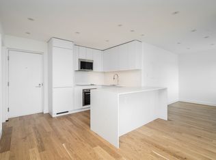 240 Oriole Parkway, Toronto, ON M5P 2H1