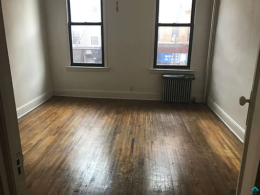 Rented by EXR | media 8