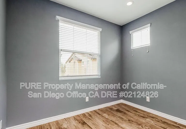 740 Mariposa Cir — Photo 15