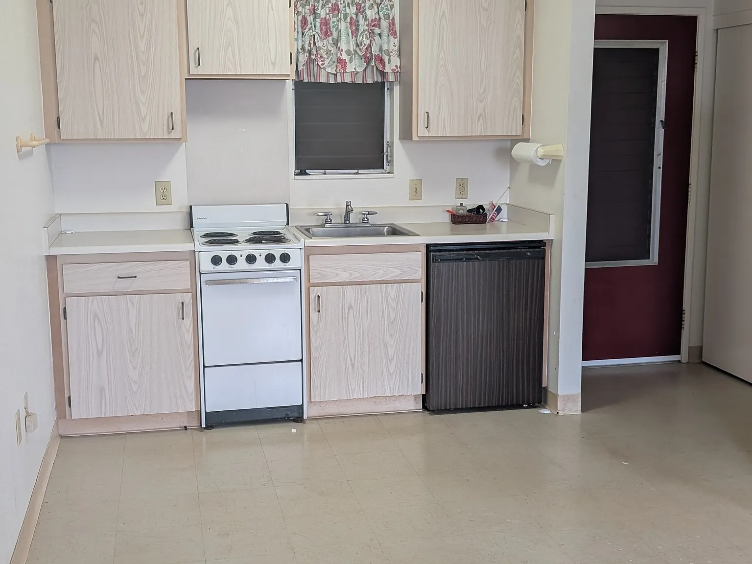 Studio, 380 sqft, $1,795 — Photo 4