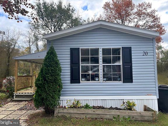 2nd image of 20 Maplewood Dr