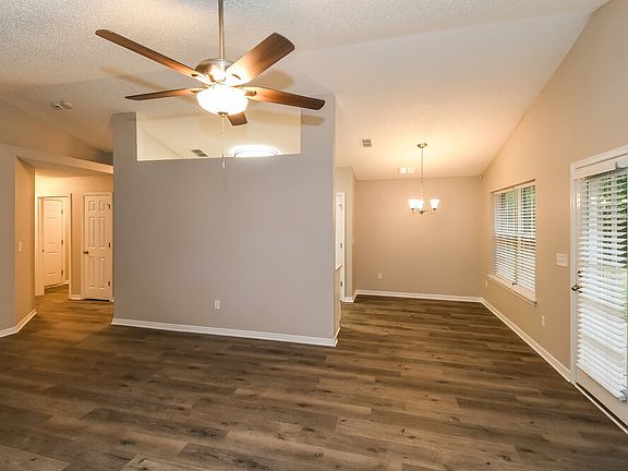 5th image of 7324 Ironside Dr W