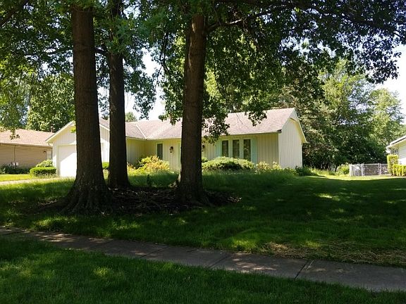 2nd image of 6136 Mills Creek Ln