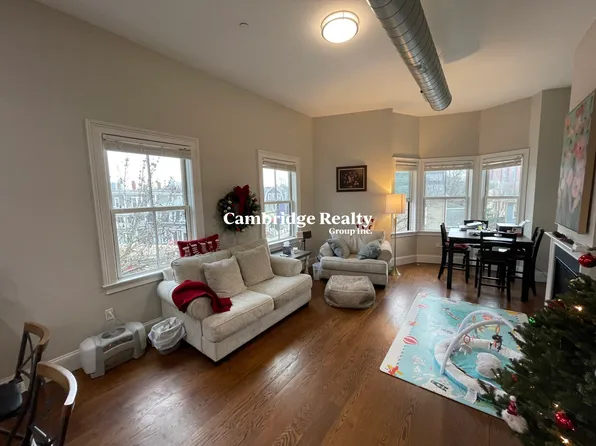 343 Western Ave Unit 4, Cambridge, MA 02139