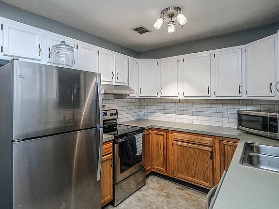 5th image of 245 K 12 Brandy Ct #K-12