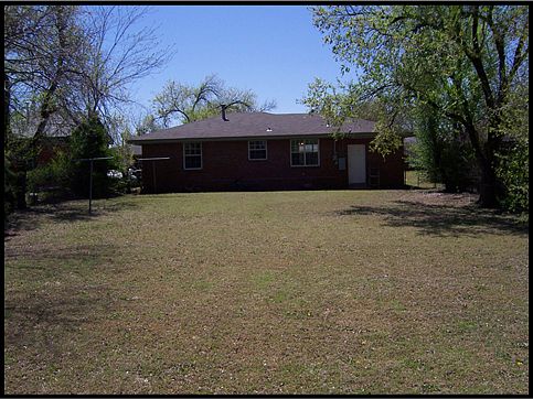 2nd image of 4865 E 38th St