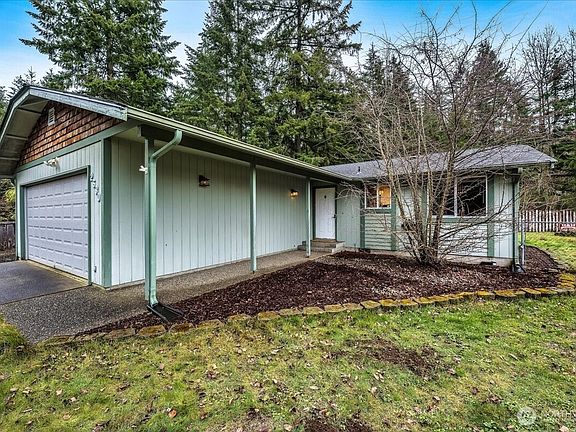 4th image of 2630 SE Brookside Court