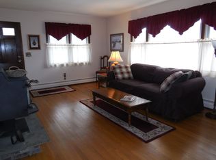 2 Mist Hill Dr, Brookfield, CT 06804