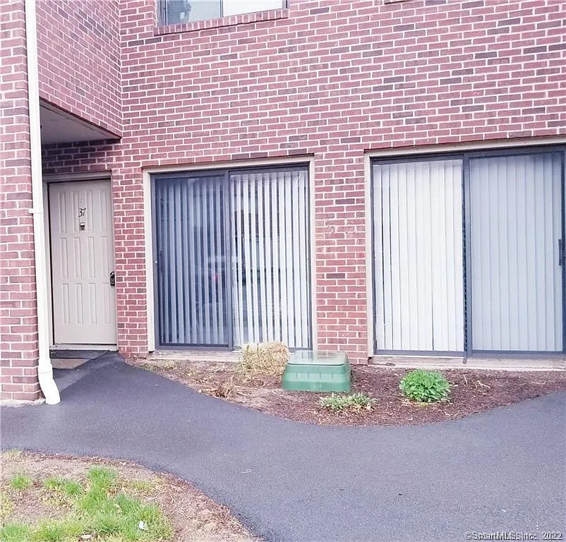 1 bed, 736 sqft, $1,525 — Photo 2