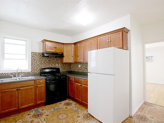 5th image of 9020 178th Street