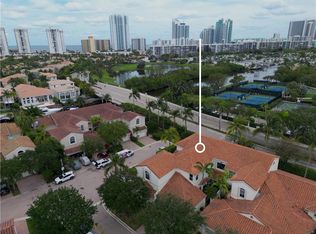 942 Harbor Vw S, Hollywood, FL 33019