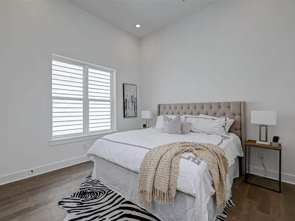 6129 W Montgomery Rd, Houston, TX 77091
