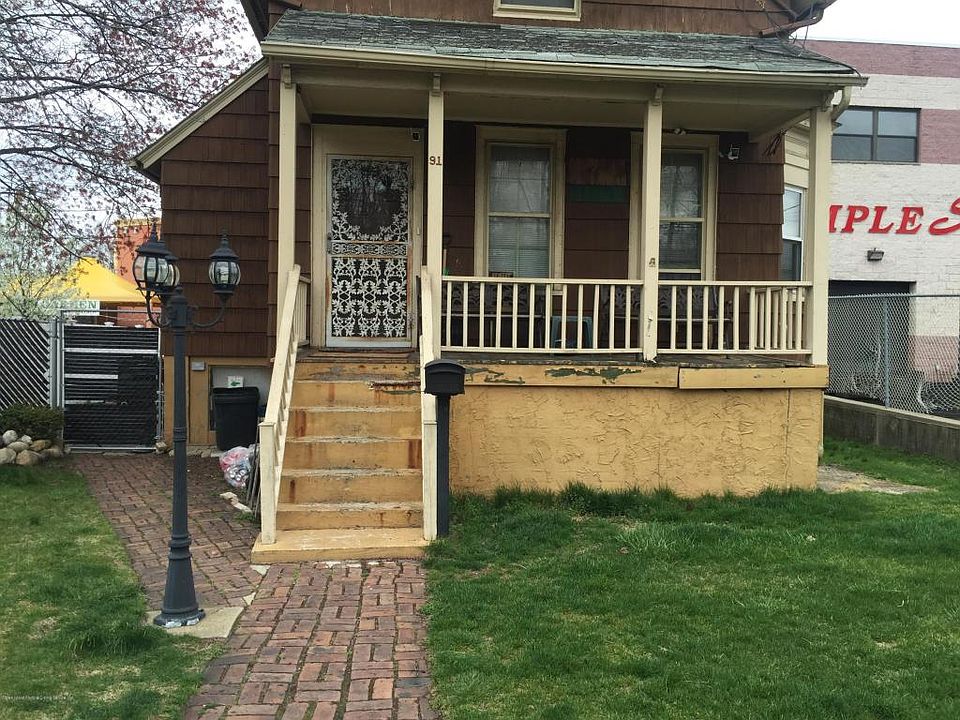 2nd image of 91 Ellis St