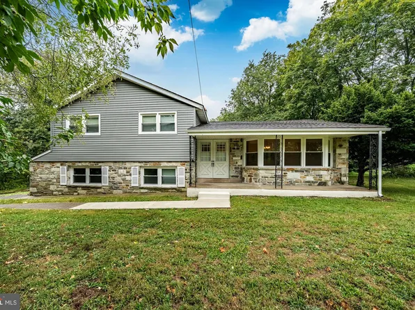 1100 W Church Rd, Wyncote, PA 19095